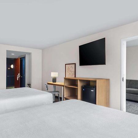 วินเกท บาย วินด์แฮม ชาร์ลอตแอร์พอร์ต เซาท์/ I-77 ทิโวลา Hotel ชาร์ล็อต ภายนอก รูปภาพ