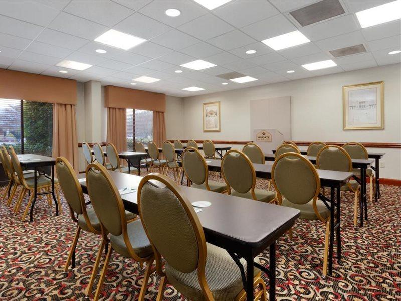 วินเกท บาย วินด์แฮม ชาร์ลอตแอร์พอร์ต เซาท์/ I-77 ทิโวลา Hotel ชาร์ล็อต ภายนอก รูปภาพ