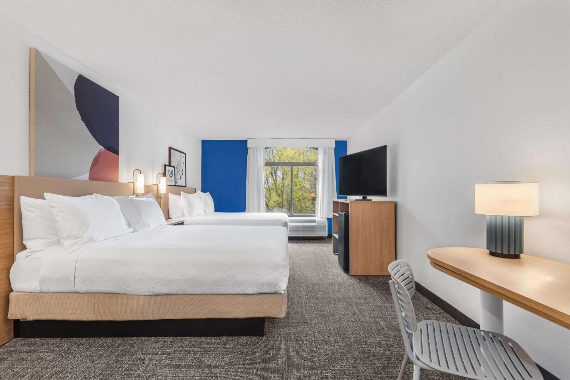 วินเกท บาย วินด์แฮม ชาร์ลอตแอร์พอร์ต เซาท์/ I-77 ทิโวลา Hotel ชาร์ล็อต ภายนอก รูปภาพ