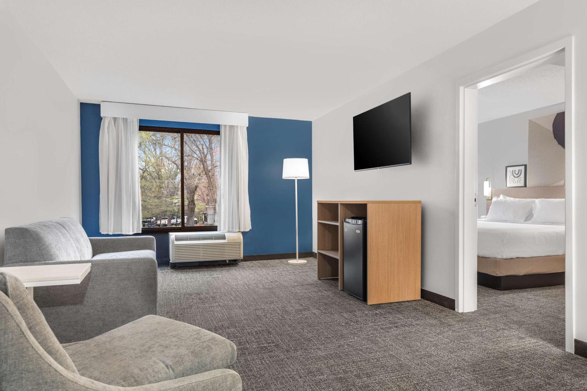 วินเกท บาย วินด์แฮม ชาร์ลอตแอร์พอร์ต เซาท์/ I-77 ทิโวลา Hotel ชาร์ล็อต ภายนอก รูปภาพ