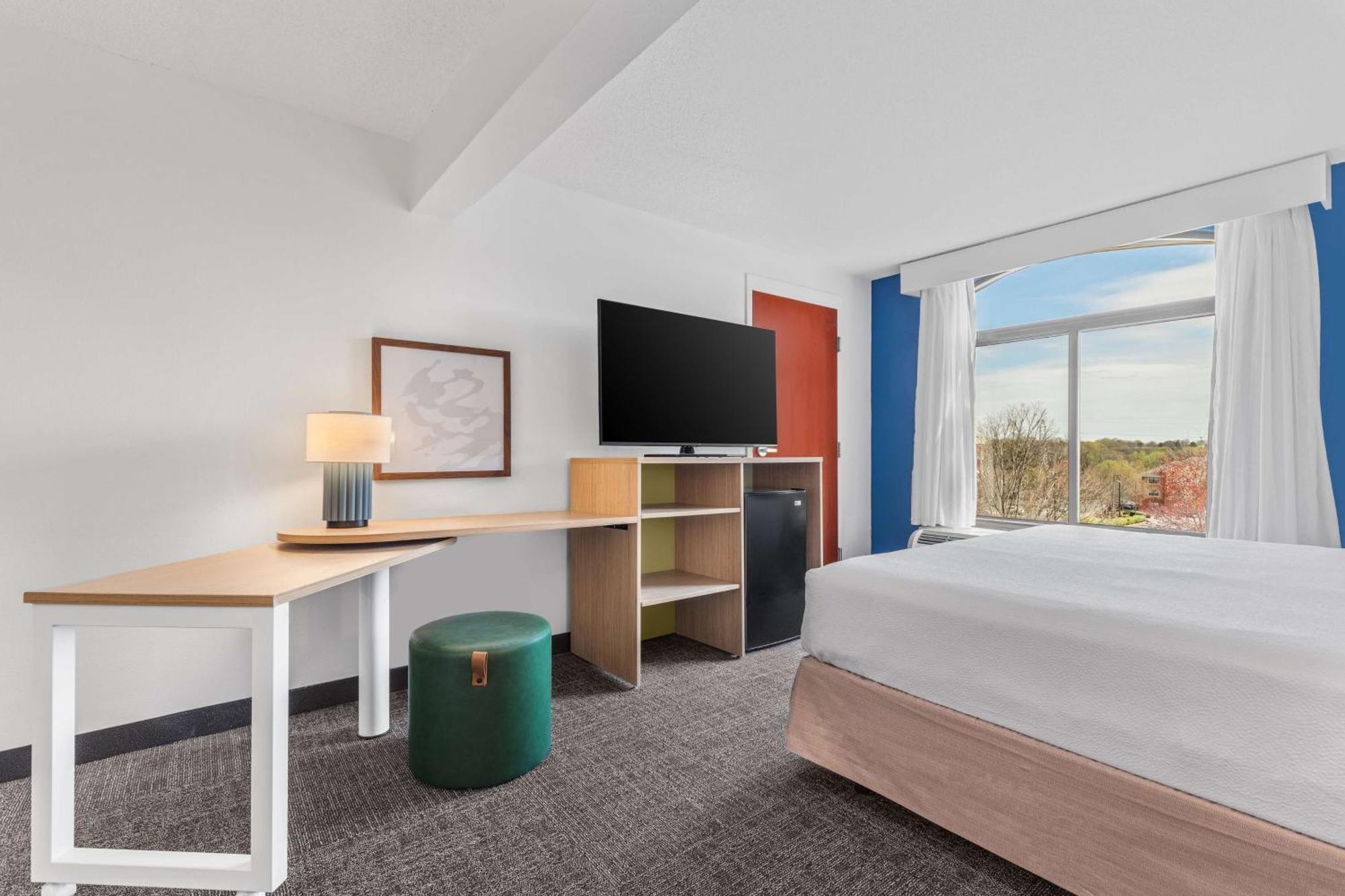 วินเกท บาย วินด์แฮม ชาร์ลอตแอร์พอร์ต เซาท์/ I-77 ทิโวลา Hotel ชาร์ล็อต ภายนอก รูปภาพ
