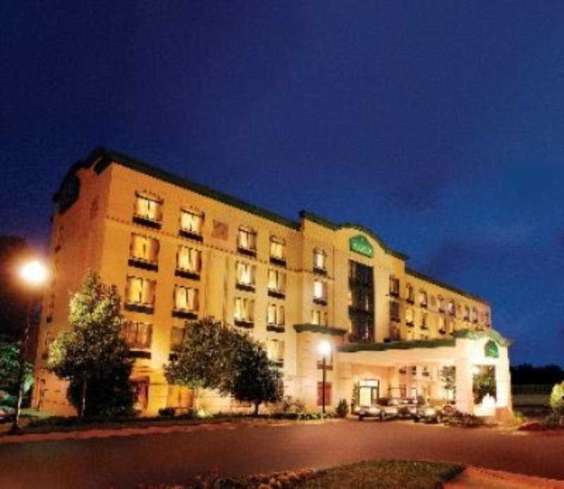 วินเกท บาย วินด์แฮม ชาร์ลอตแอร์พอร์ต เซาท์/ I-77 ทิโวลา Hotel ชาร์ล็อต ภายนอก รูปภาพ