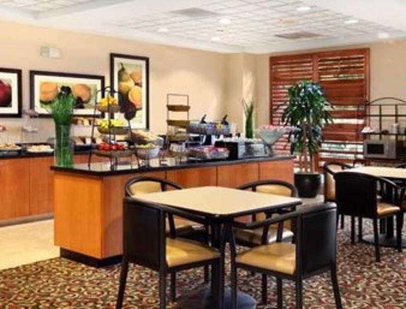 วินเกท บาย วินด์แฮม ชาร์ลอตแอร์พอร์ต เซาท์/ I-77 ทิโวลา Hotel ชาร์ล็อต ร้านอาหาร รูปภาพ